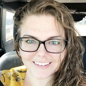 Meet your Posher, Lauren